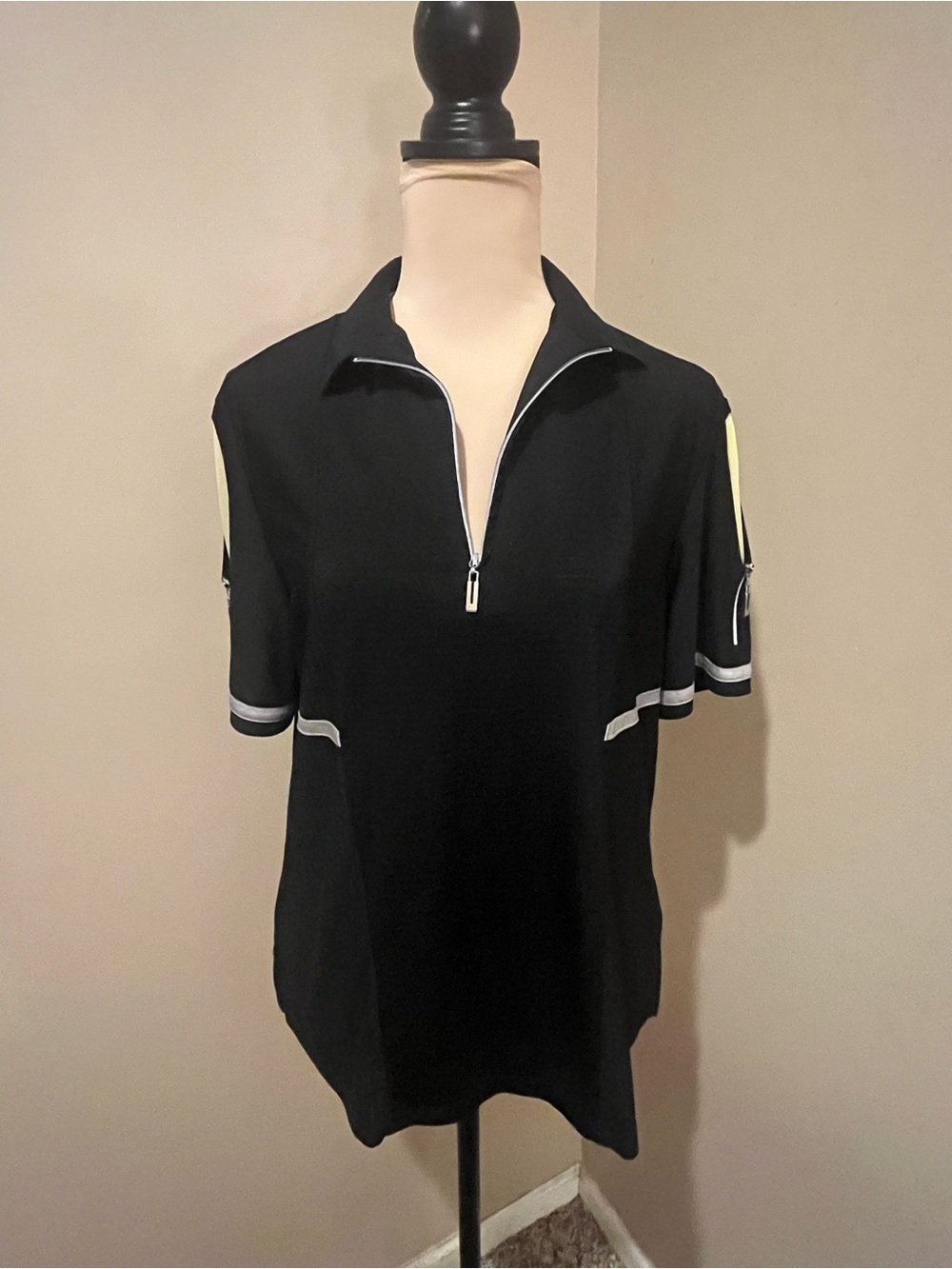 jamie sadock Black Cycling 🚴 Half Zip Jersey with Reflective Accent, size M